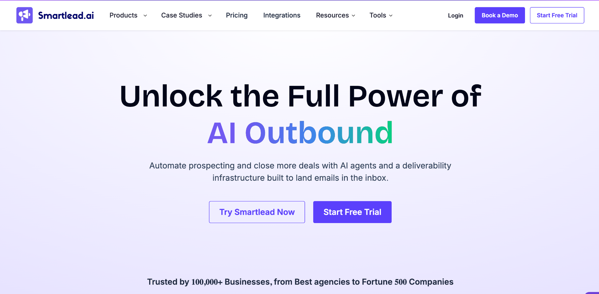 Smartlead homepage with the AI Outbound headline and free-trial CTA